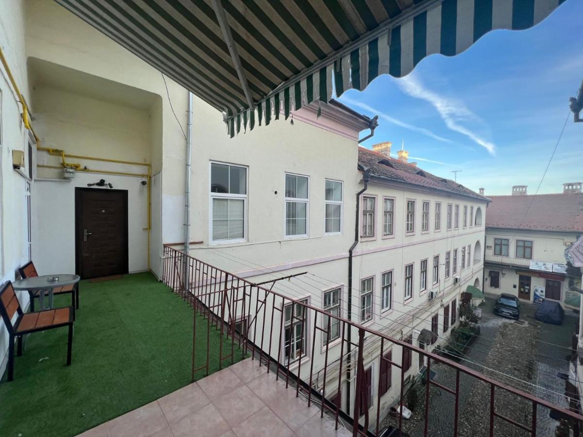 Апартаменти Apartament Teodora Сібіу Екстер'єр фото